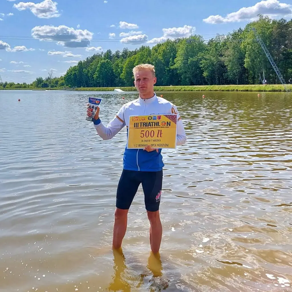 O mnie 1 Trener triathlonu Artur Rybicki z nagrodą